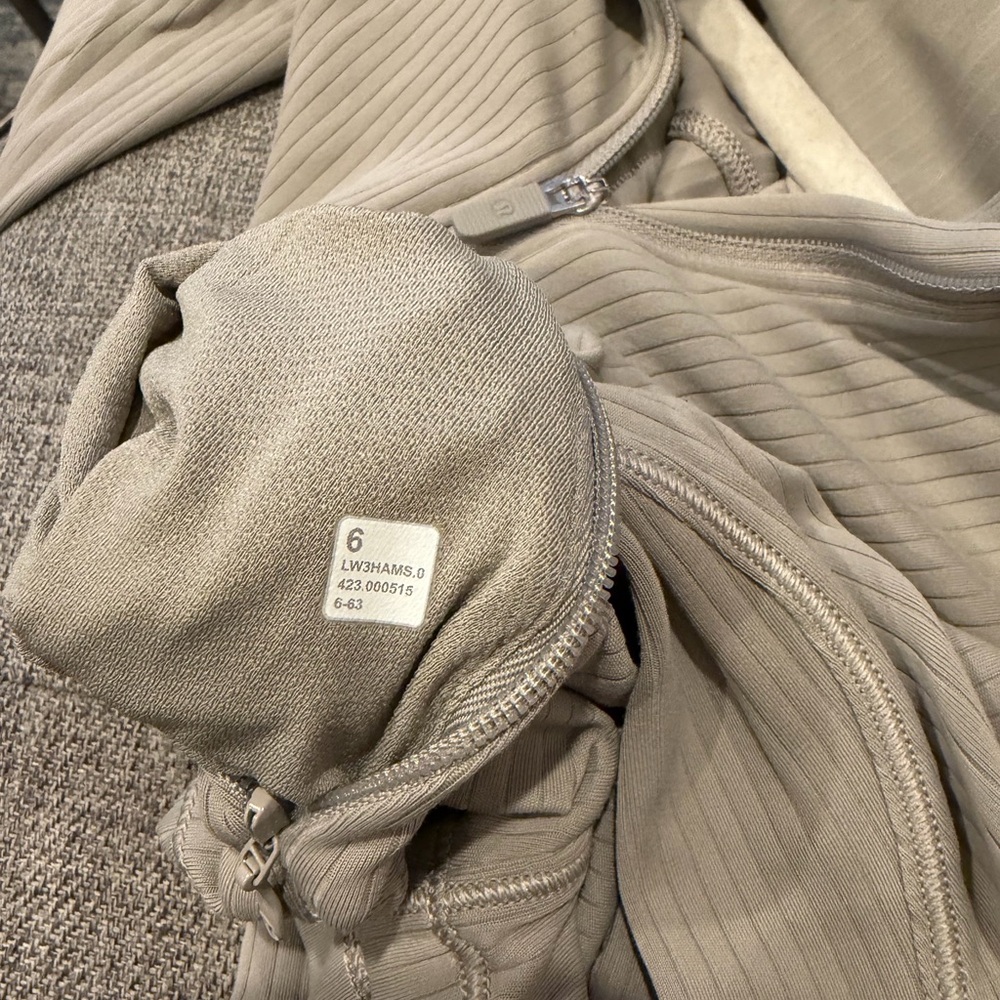 Lululemon It’s Rulu Ribbed Crop Half Zip - Picture 4 of 4